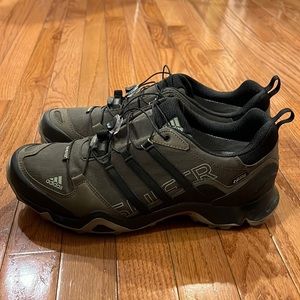 Adidas Mens Terrex Swift R2 Gore-Tex Hiking, Walking Shoe